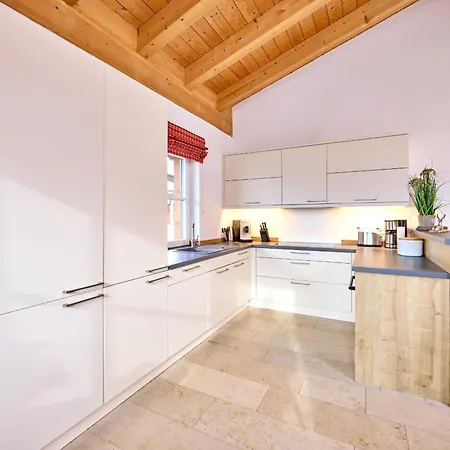Eckbauer Apartment